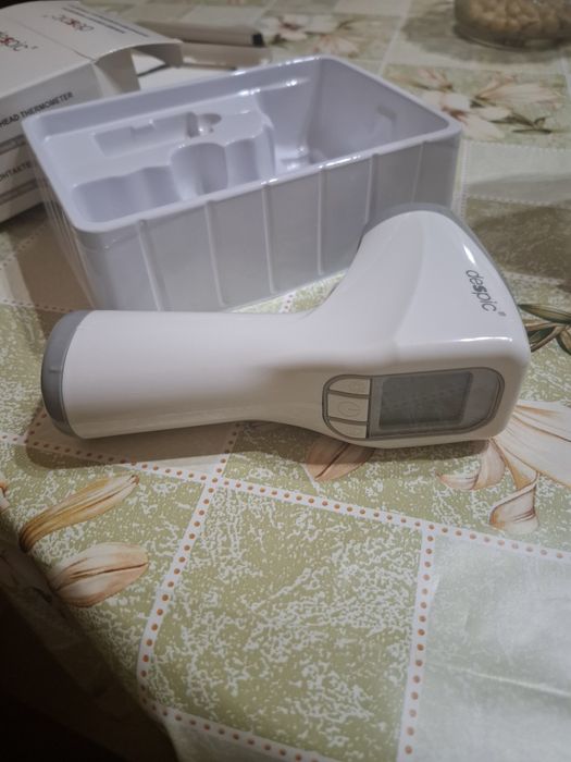 Безконтактен термометър