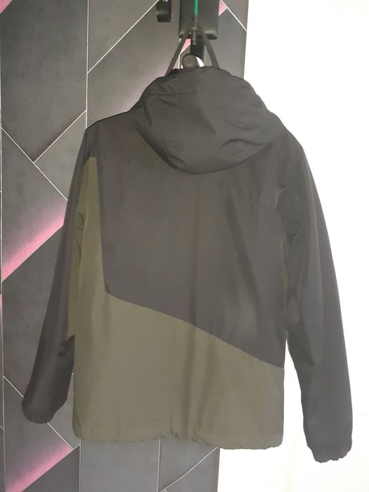 Продам куртку демисезонная 5000тг