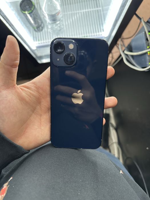 Продам Iphone 13
