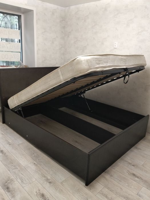 Продам кровать 1,60