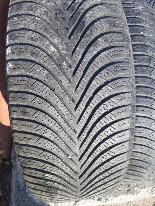 Продам шины. 215/50/17 мишилин
