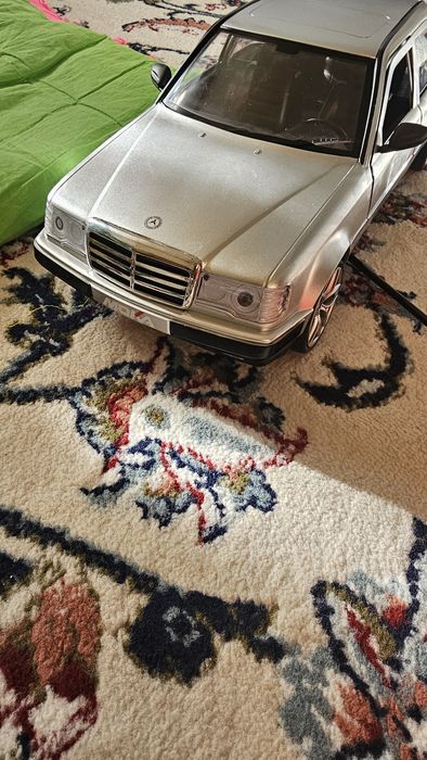 Машинка 124 мерседес