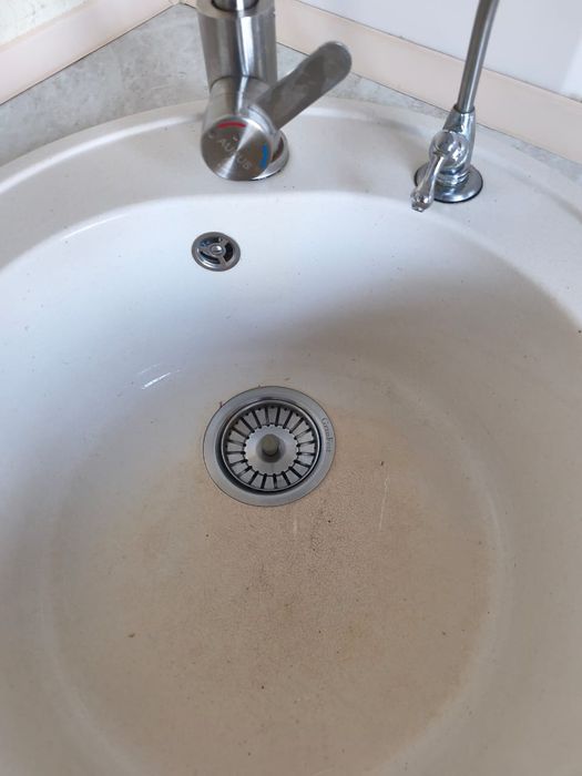 Мойка искусственный камень, смесители.