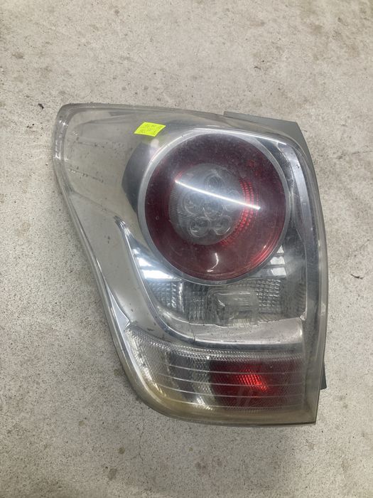 Ляв стоп за тойота версо/toyota verso 09-12г