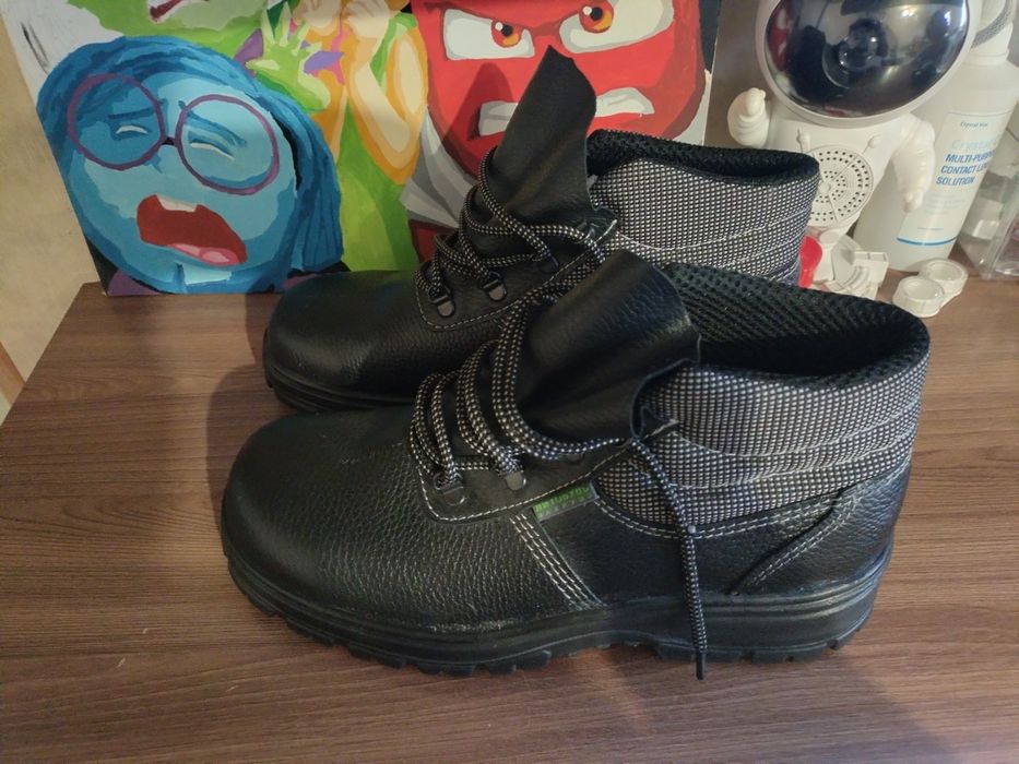 Спец. Обувь.     ..