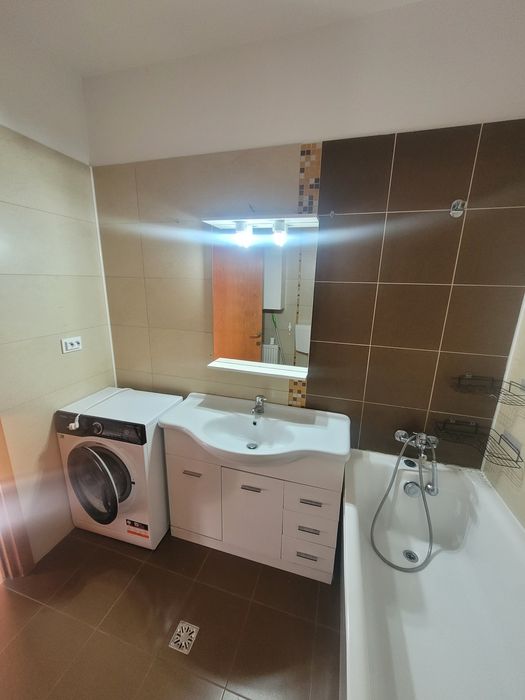 Proprietar vând apartament cu 2 camere în Pitesti