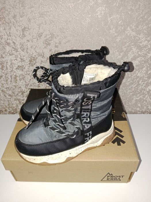 Продам зимние сапожки 28р