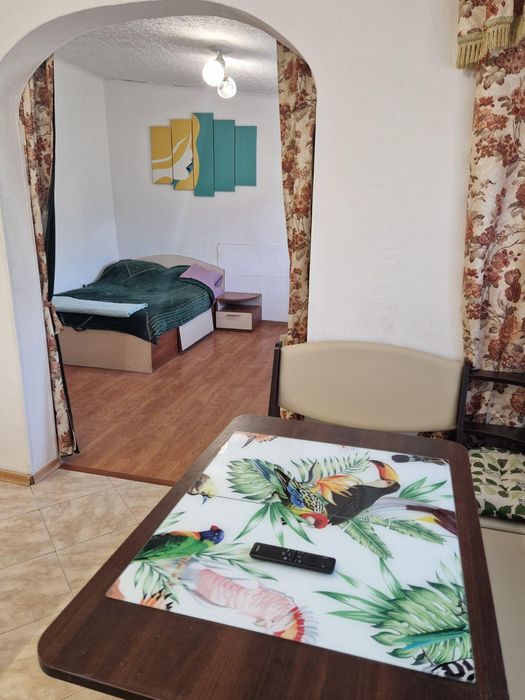 Дава се под наем Едностаен апартамент в Варна, м-т Траката - 45 кв.м за 450 € - Снимка #2