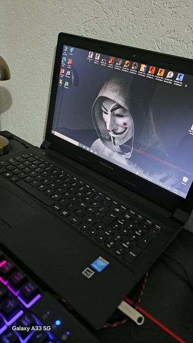 lenovo лаптоп !!