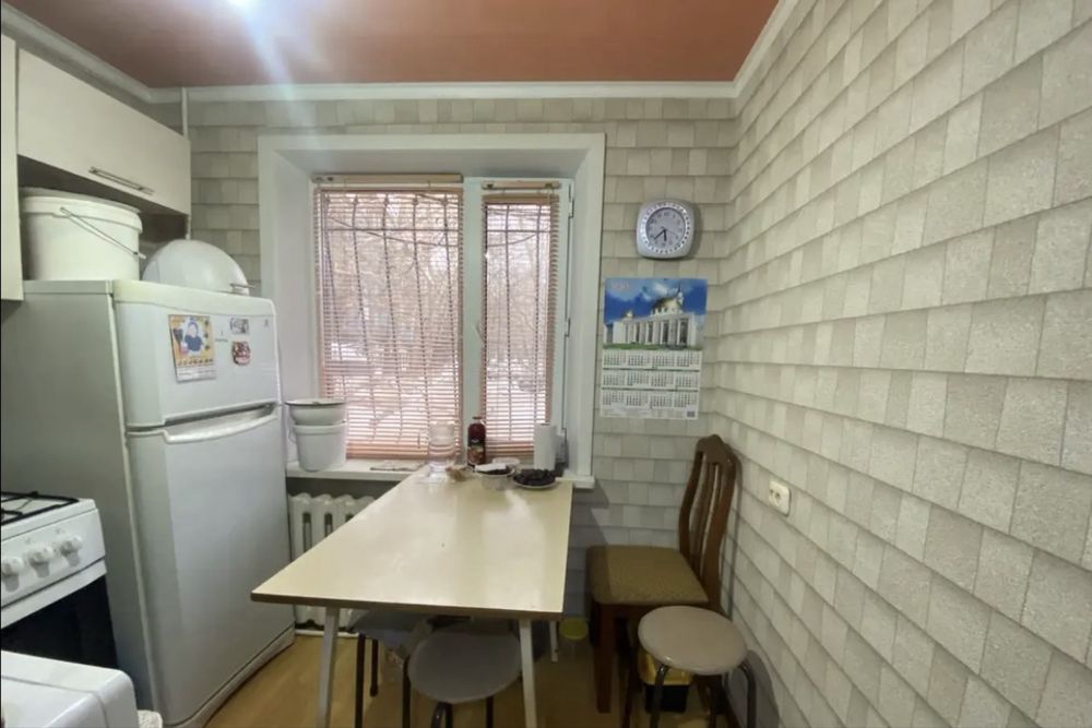 Продам квартиру 2-комн.