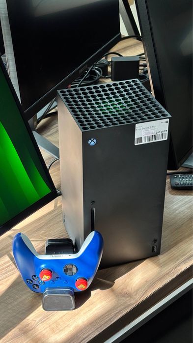 Xbox Series X,1Tb,1геймпад+докстанция гарантией 1месяц