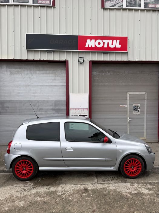 Renault Clio Sport 2.0