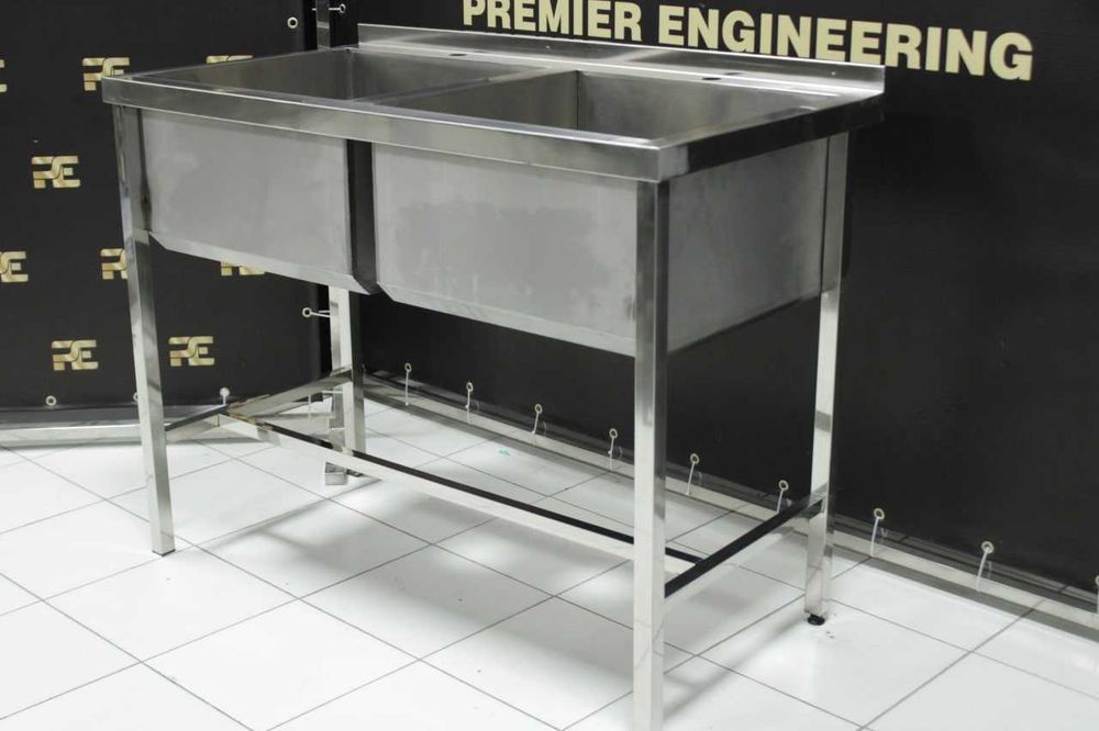 Стол пристенный с полкой. Нержавейка