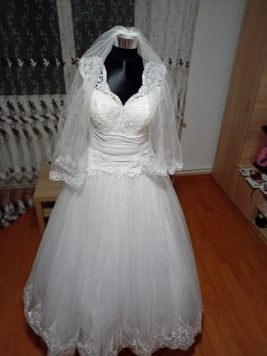 Vând rochie mireasa