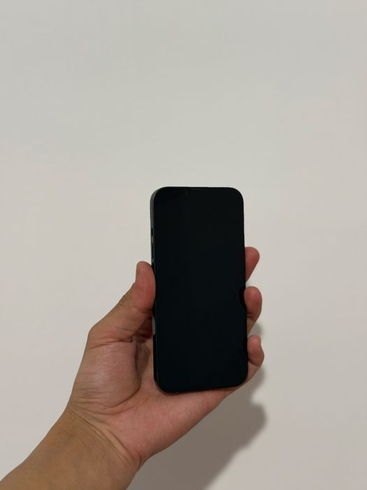 Айфон 13, зеленный