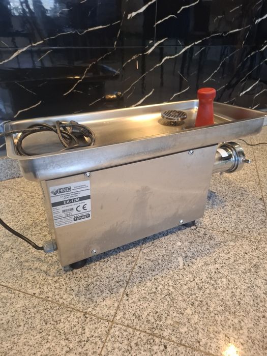 Vând mașină tocat carne HNC  EK-12M
