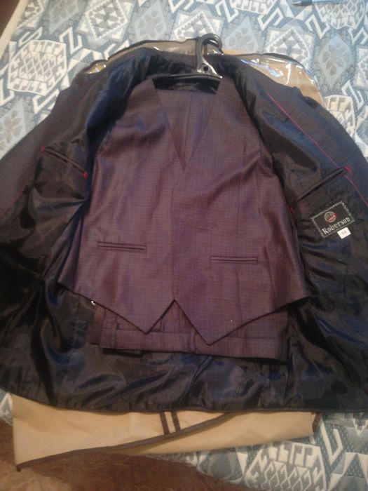 Продам Мужской костюм