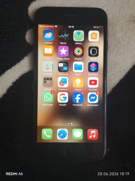 Vând iPhone 8 in stare buna