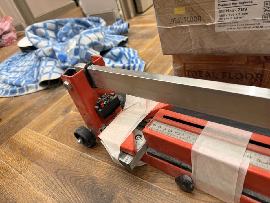 Продаю кафель резко плитка резко