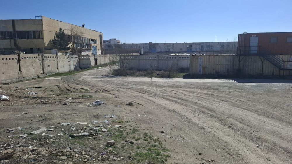 Продаётся производственная база в городе Навои