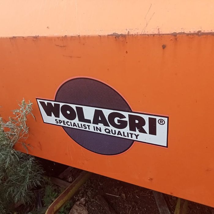 Мини пресс-подборщик Wolagri