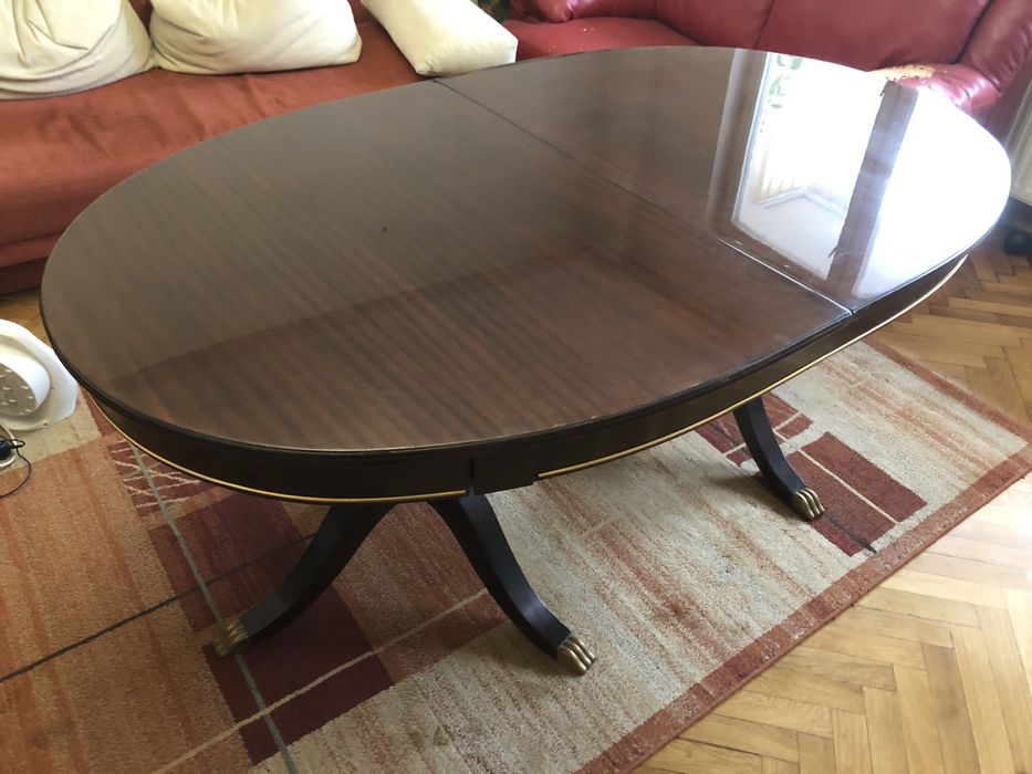 Masa extensibila eleganta si 6 scaune