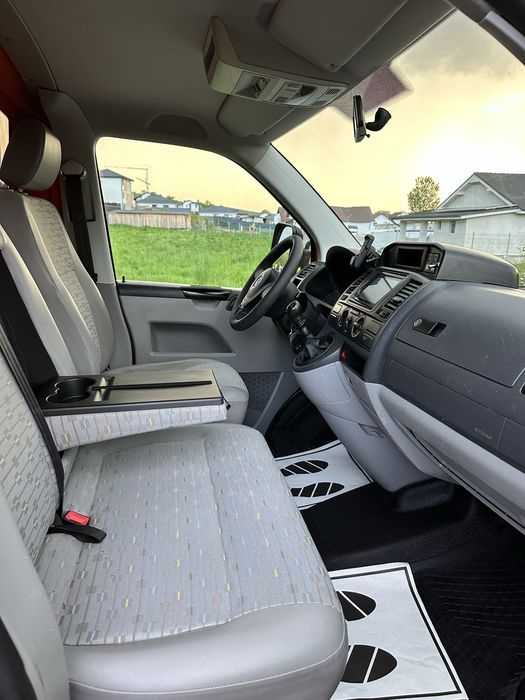 VW T5 Transporter, 2011 Camioneta Lada 3m, 2.0 TDI-102 cp, Prelata