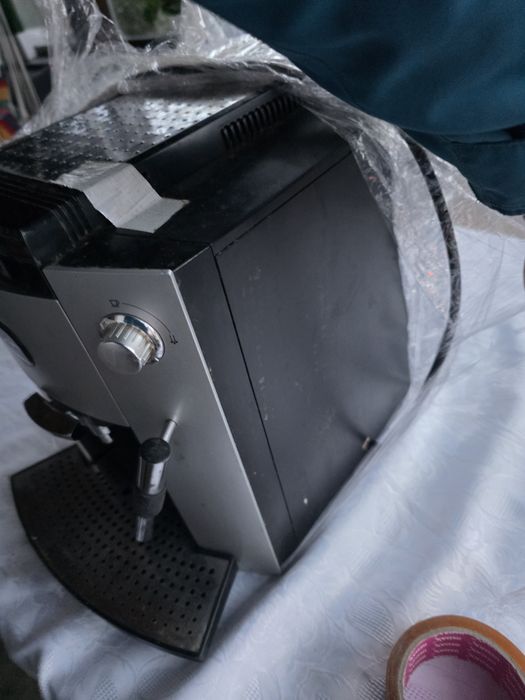 JURA F70           .