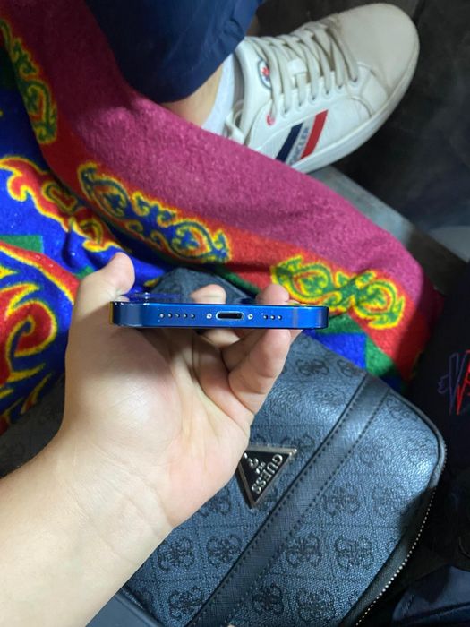 Iphone 12 Акша керек