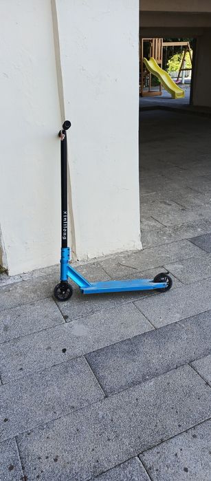Самокат б/у состояние три из пяти