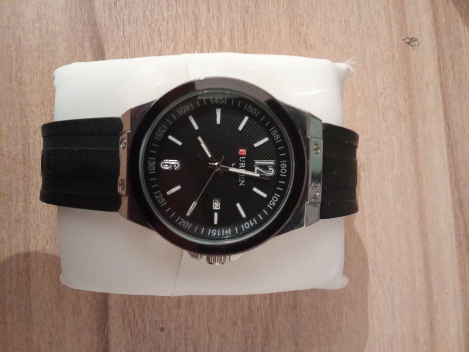 Продаю наручные часы, в хорошем состоянии