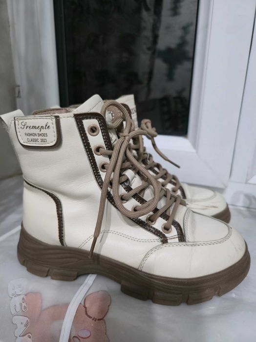 Продаю теплые ботинки