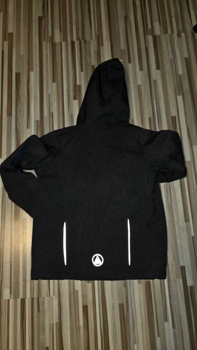 Яке за пролет / есен