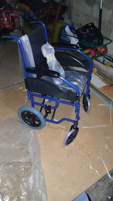 Продам кресло каталку