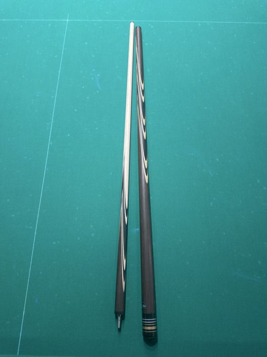 Продается новый бильярдный кий