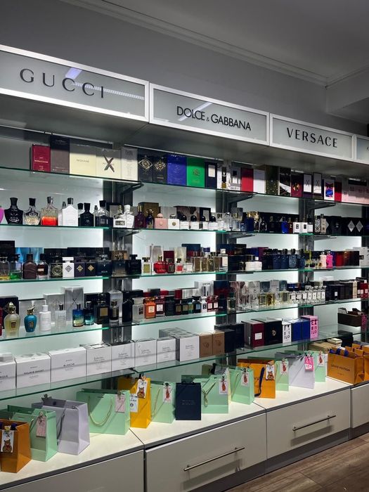 Мебель для парфюмерия.  Полка