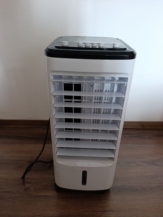 Vând climatizor răcitor de aer umidificator
