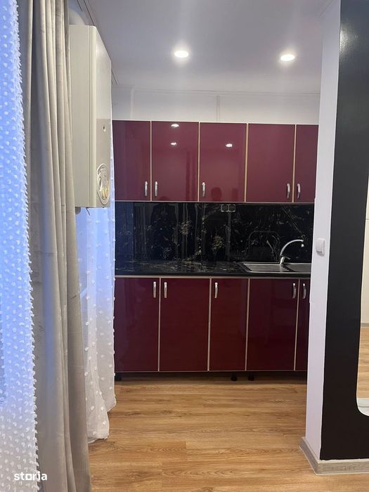 Garsoniera renovata la parter