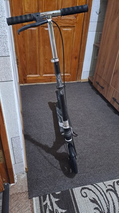 Продам двухколесный самокат