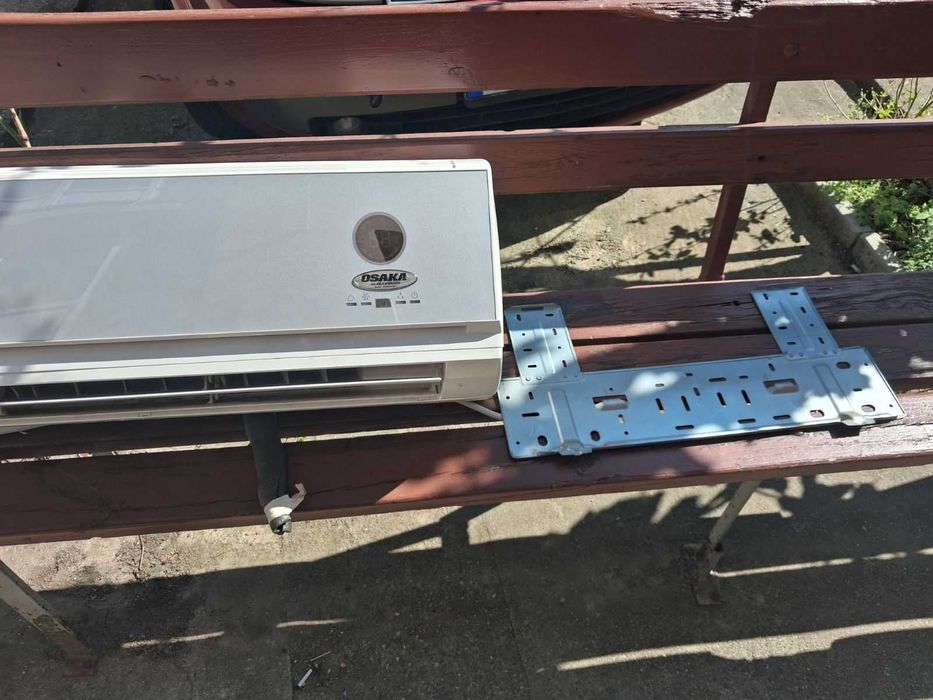 Външно и вътрешно тяло на климатик OSAKA