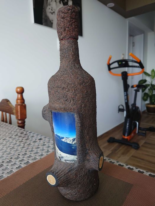 Стилно и красиво ,колекционерско предложение от Еквадор.