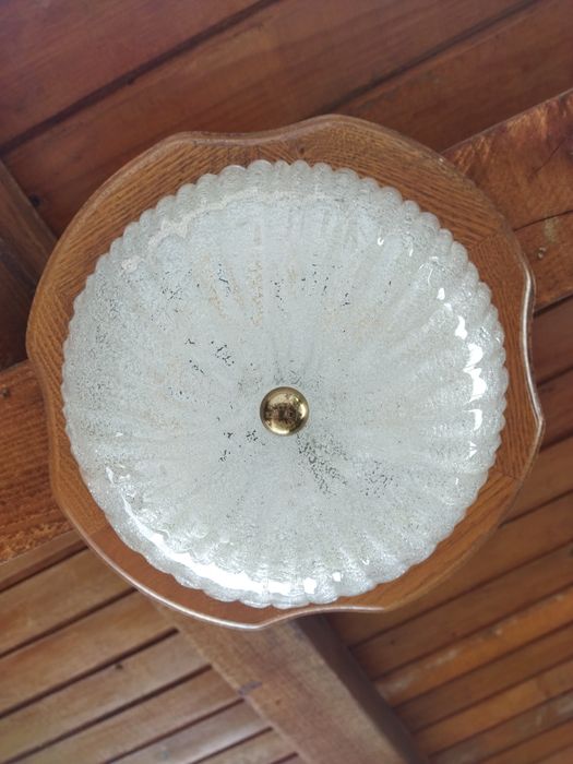 Plafoniera tavan lemn și sticla