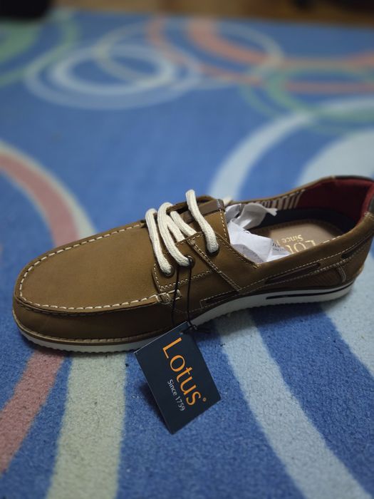 Обувки Lotus 42 (Нови)