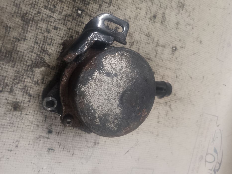 pompa vacuum dacia logan mcv 1.5 2015