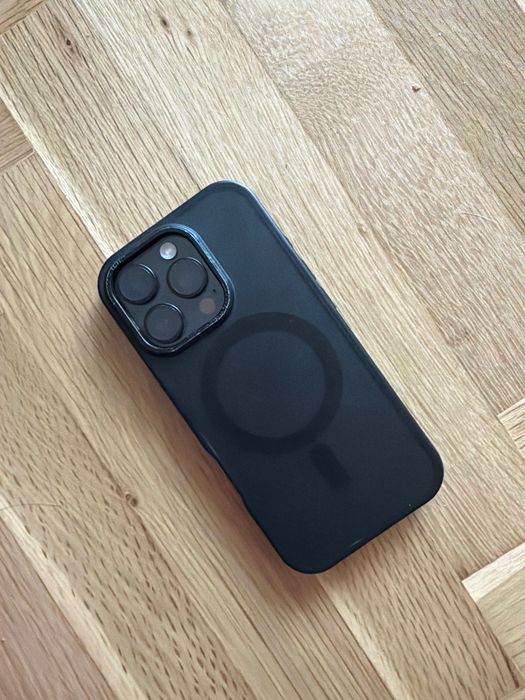 Продавам iPhone 16 pro