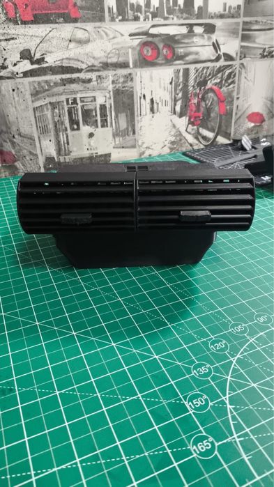 Подстаканник в дефлекторы BMW E30