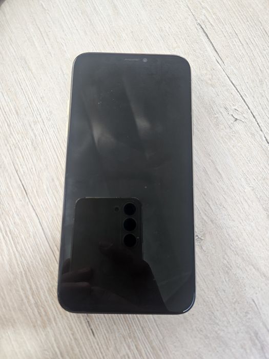 IPhone X sotiladi