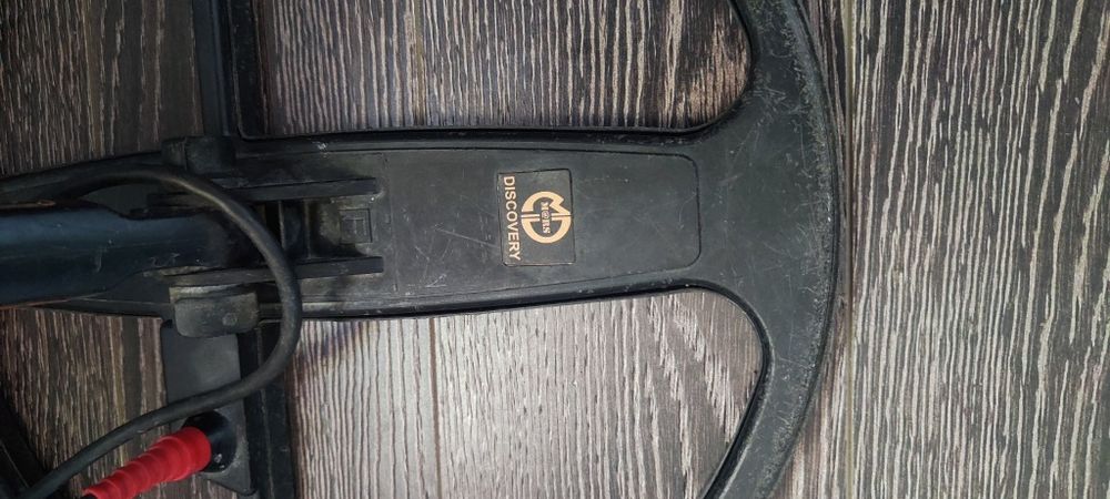 Продам металойскател Quest Q40