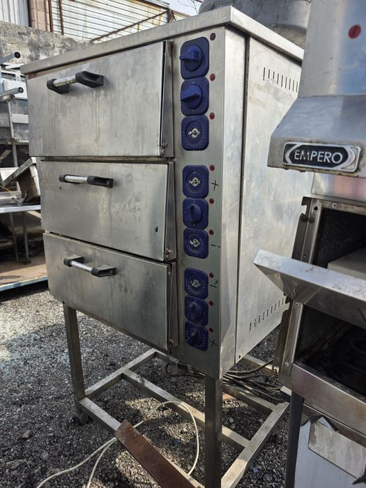 Для кафе, столовой: продается промышленное оборудование и бытовое.