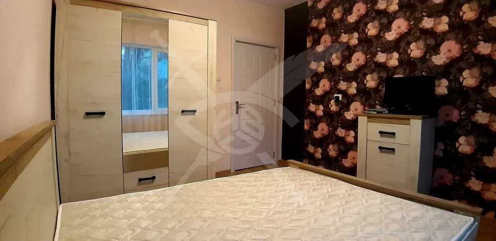 Дава се под наем Двустаен апартамент в Варна, Гръцка махала - 75 кв.м за 500 € - Снимка #2